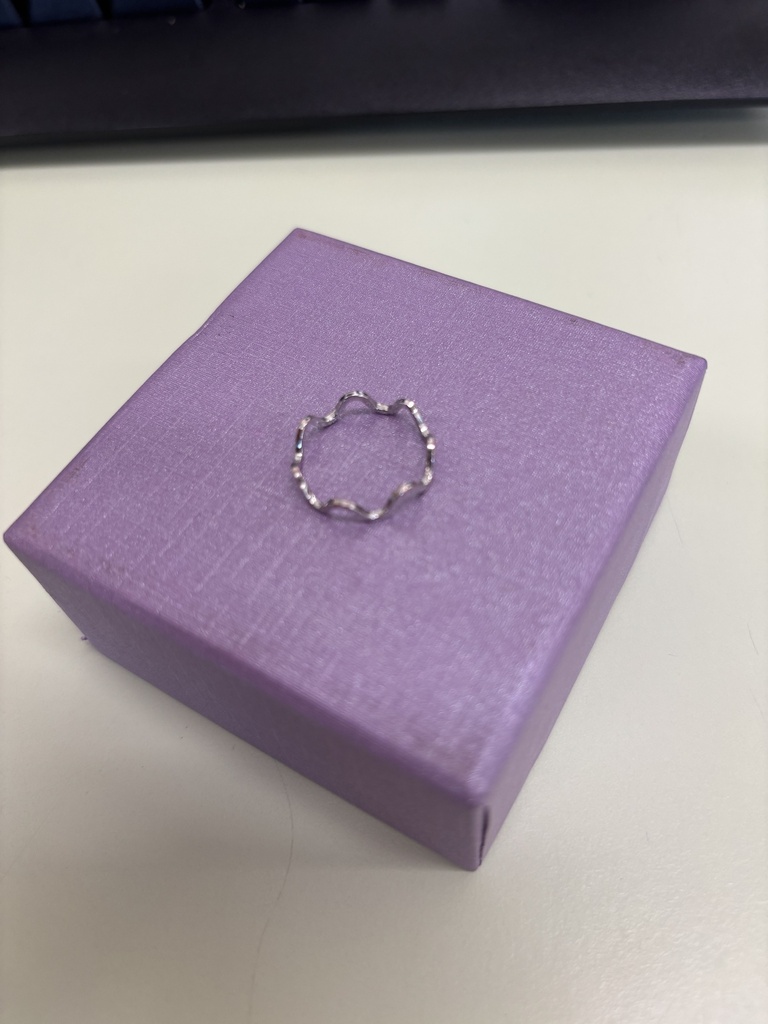 bague métal en vagues