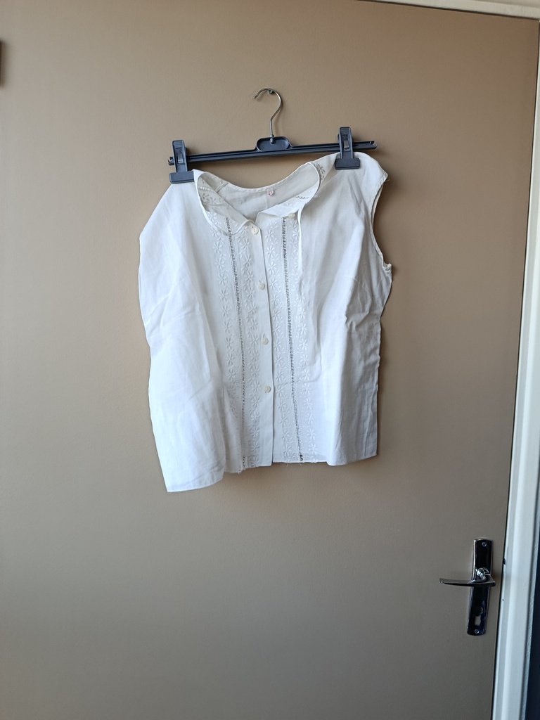 chemisier blanc manches courtes taille 46