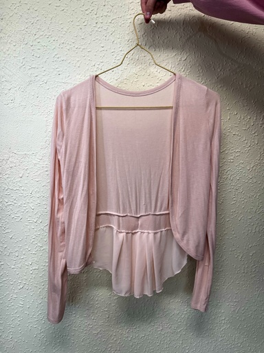 gilet rose avec un petit nœud 