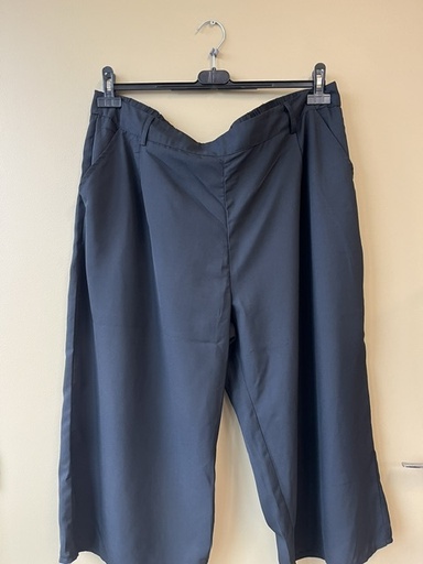 pantalon bleu foncé