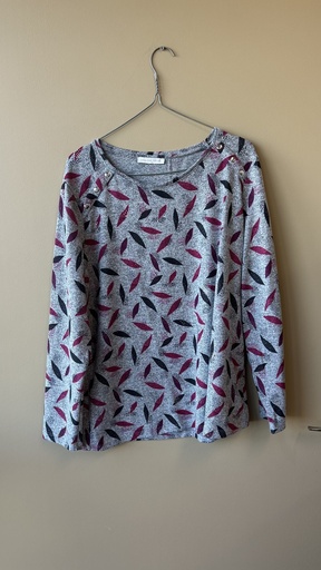 T-shirt gris motif feuilles rose et noire