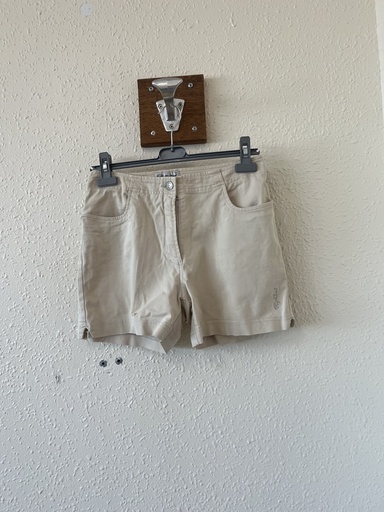 short blanc cassé