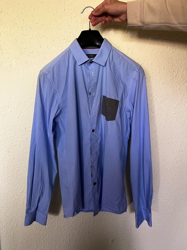 Chemise Bleu poche noire
