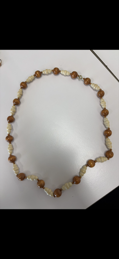 collier perles marrons