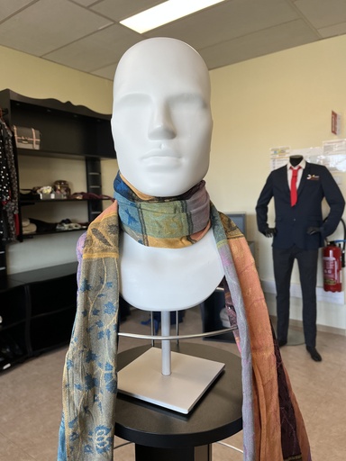 foulard multicolores avec motifs 